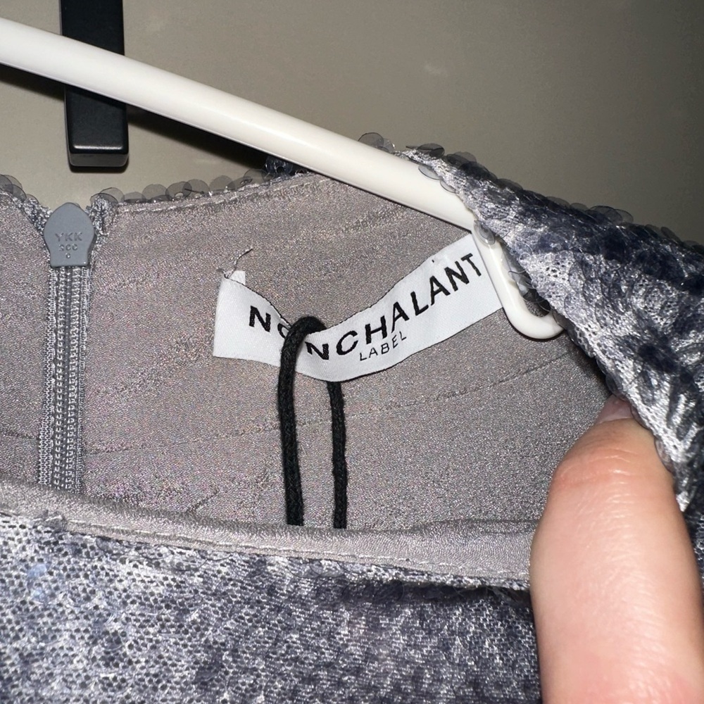 NWT Nonchalant Zola Silver Sequin Long Sleeve Mini Dress Size XS - Picture 6 of 10